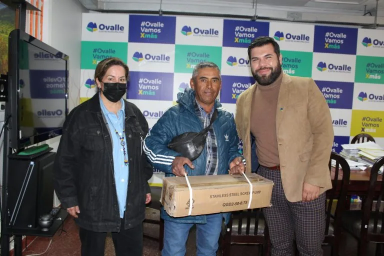 Cuatro localidades rurales de Ovalle recibieron bombas para sistemas de Servicios Sanitarios Rurales