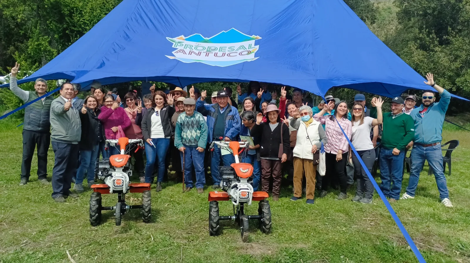 Entregan millonarios recursos en equipamiento y bonos de emergencia a agricultores de Antuco