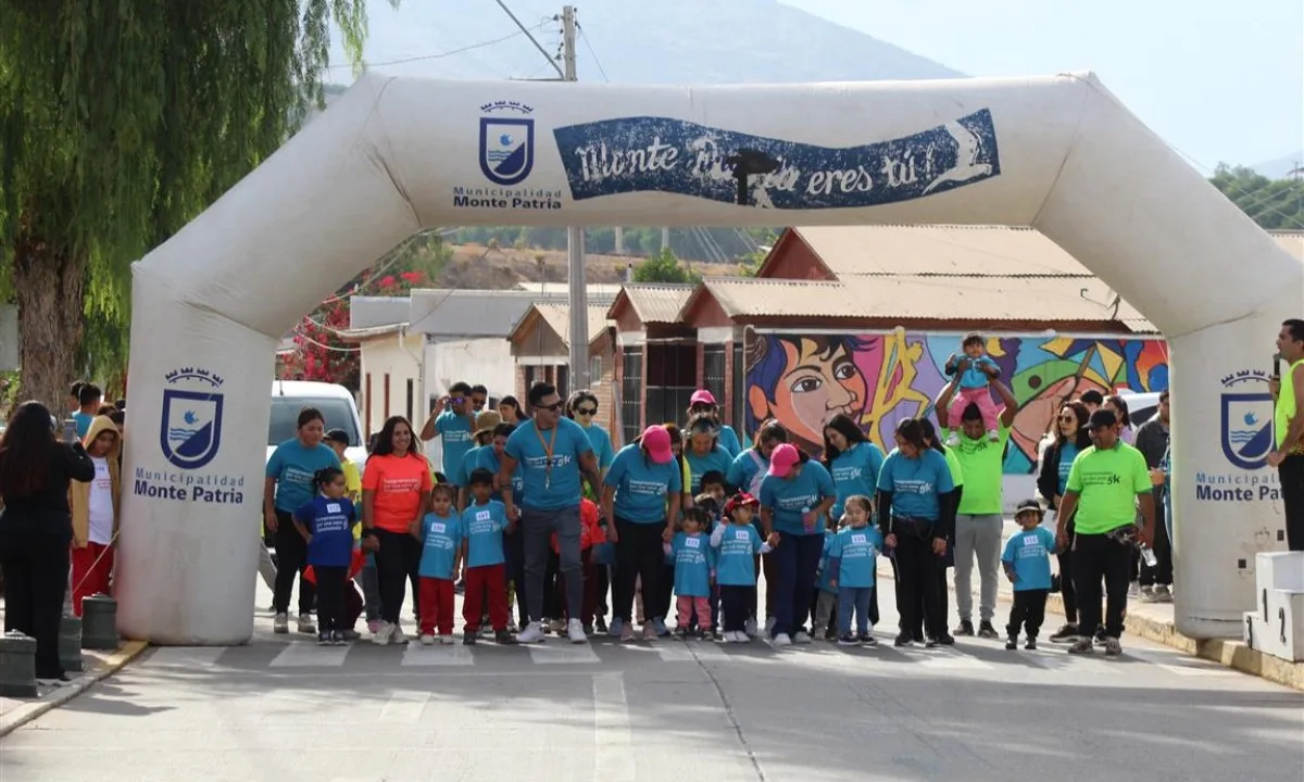 Monte Patria cerró mes de la actividad física con corrida por la sana convivencia escolar 5K
