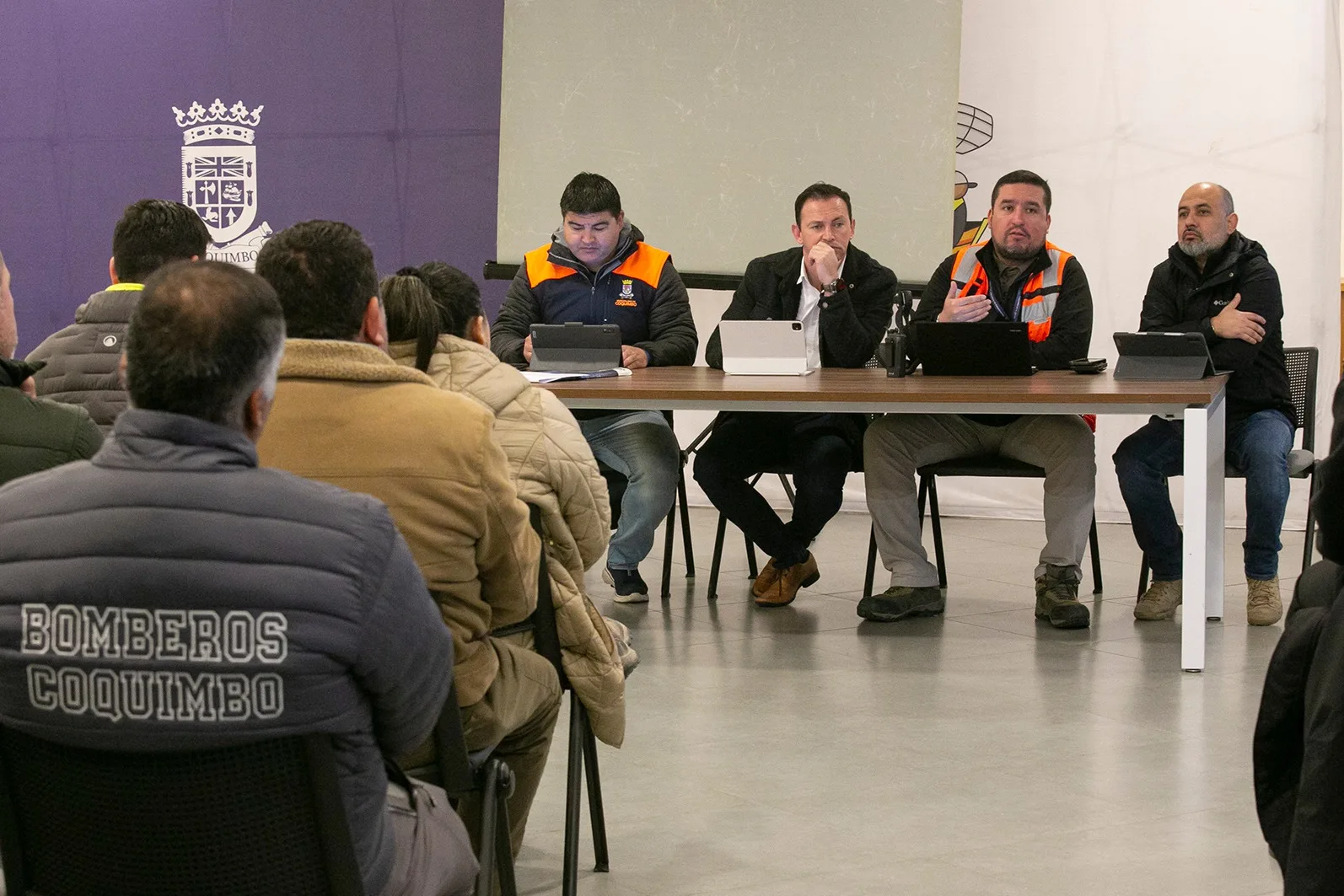 Coquimbo enfrenta con éxito primeras lluvias del año y unidades municipales siguen desplegadas en el territorio