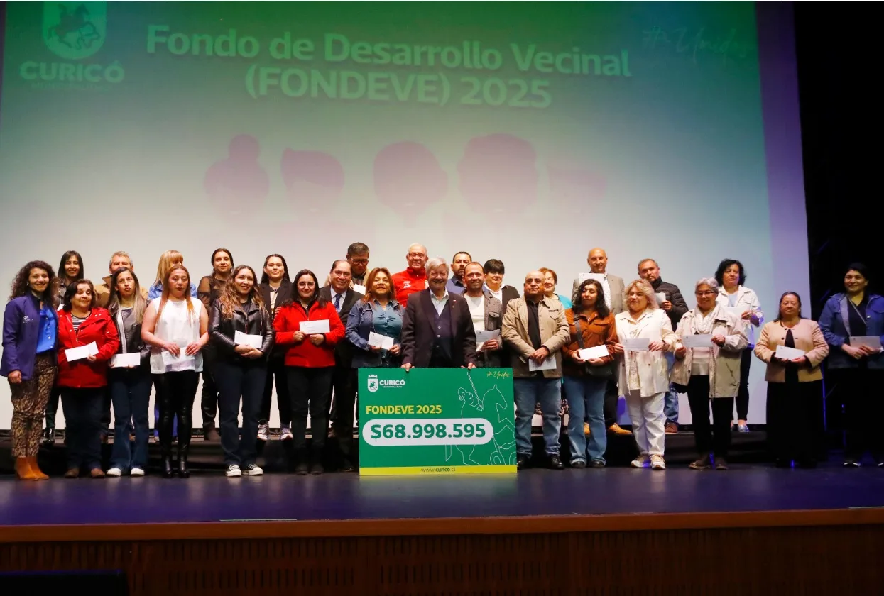 Municipio curicano entregó FONDEVE 2025