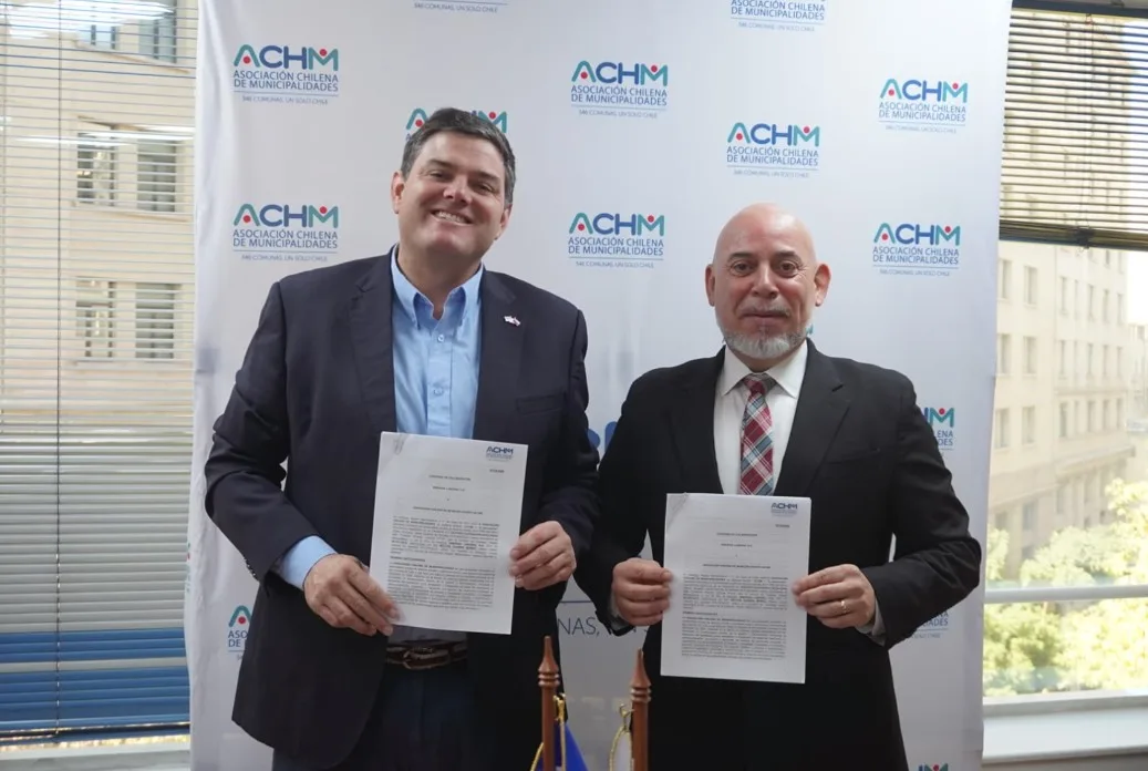 ACHM y Xinerlink firman convenio para pilotear soluciones con inteligencia artificial en municipios