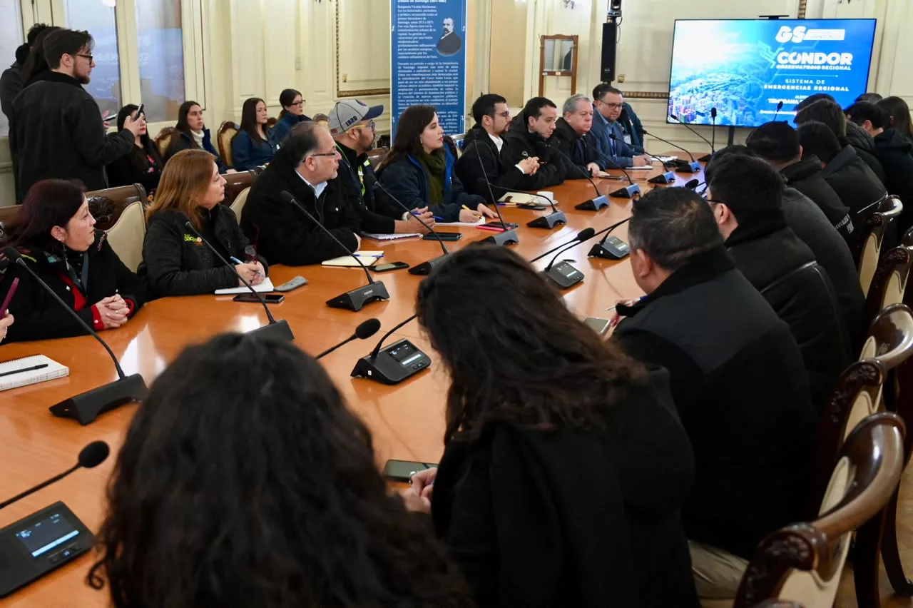 Trabajo colaborativo permite identificar puntos críticos ante sistema frontal en la Región Metropolitana