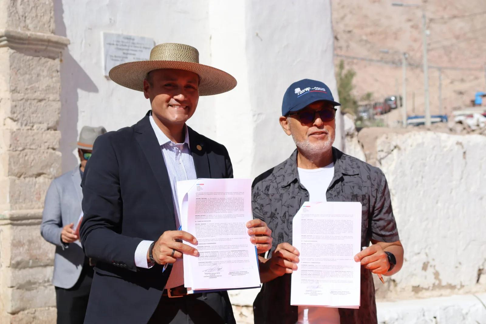 Municipalidad de Camarones y la Dirección Regional de CONADI firman convenio de colaboración
