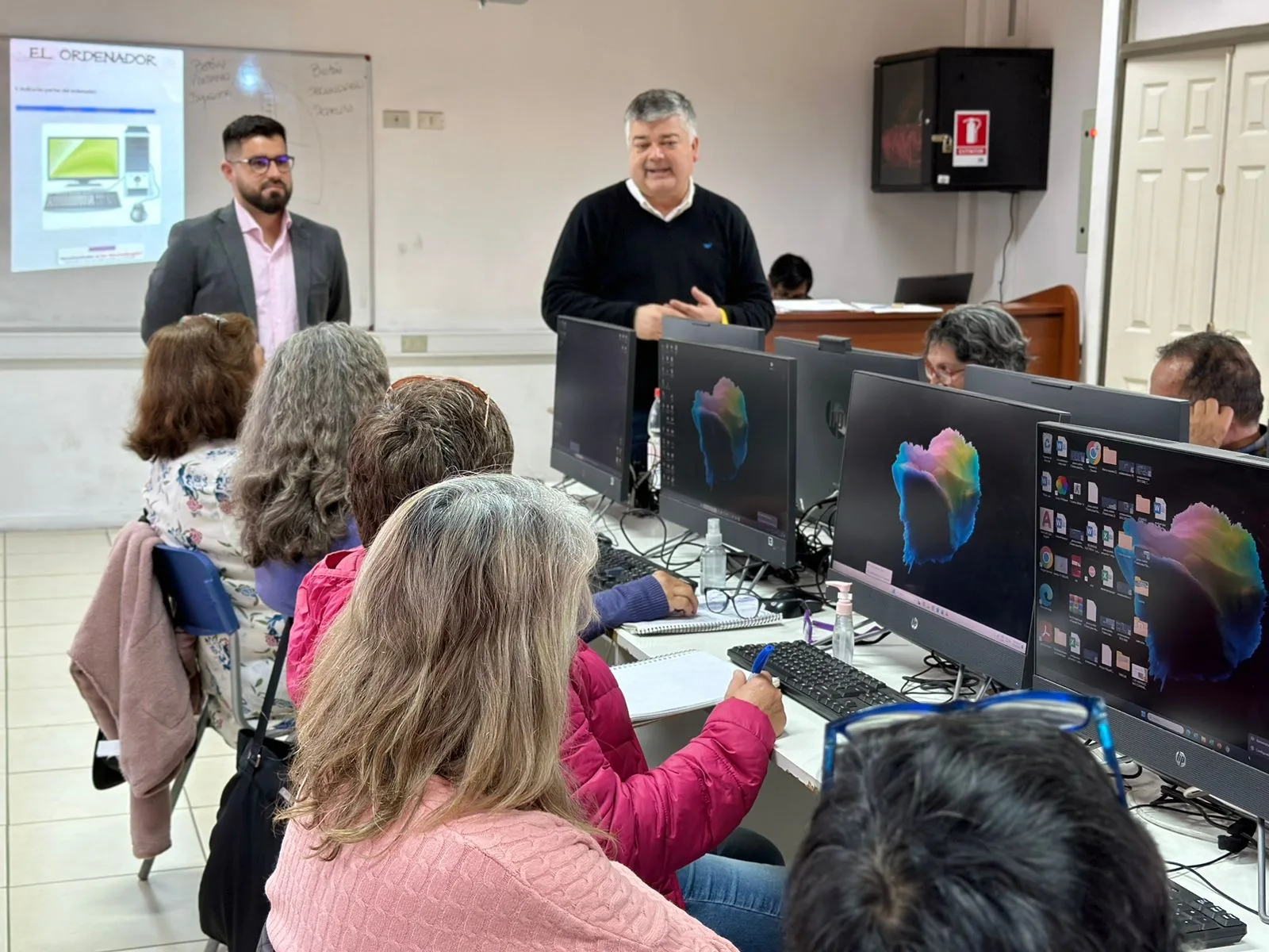 Programa municipal de Limache entrega herramientas para la alfabetización virtual